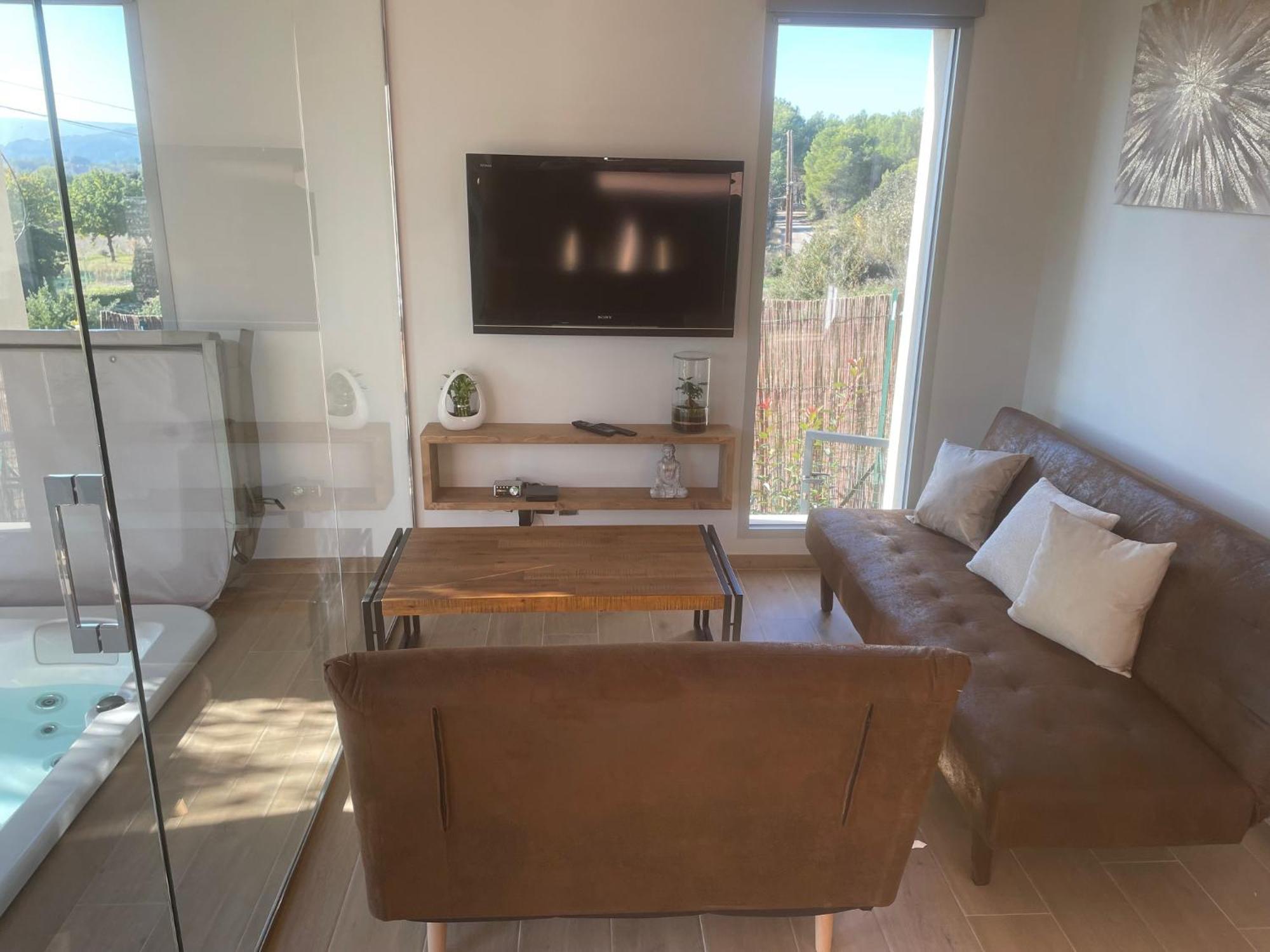 Logement Avec Jacuzzi Joucas Extérieur photo