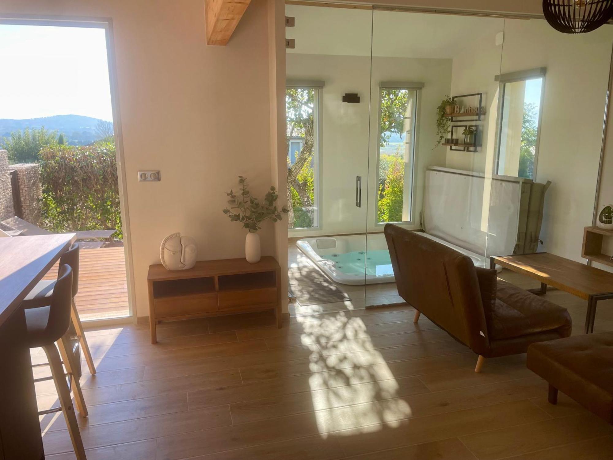 Logement Avec Jacuzzi Joucas Extérieur photo